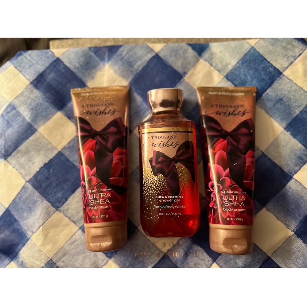 Bath & Body Works A Thousand Wishes Set - Red and Gold